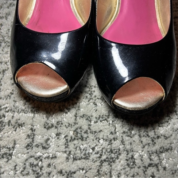 Lilly Pulitzer Black Brazil Patent Leather Glitter Peep Toe Wedges Size 8 - Picture 4 of 10